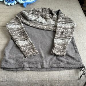 Elegant Gray Patterned Women's Turtleneck Sweater